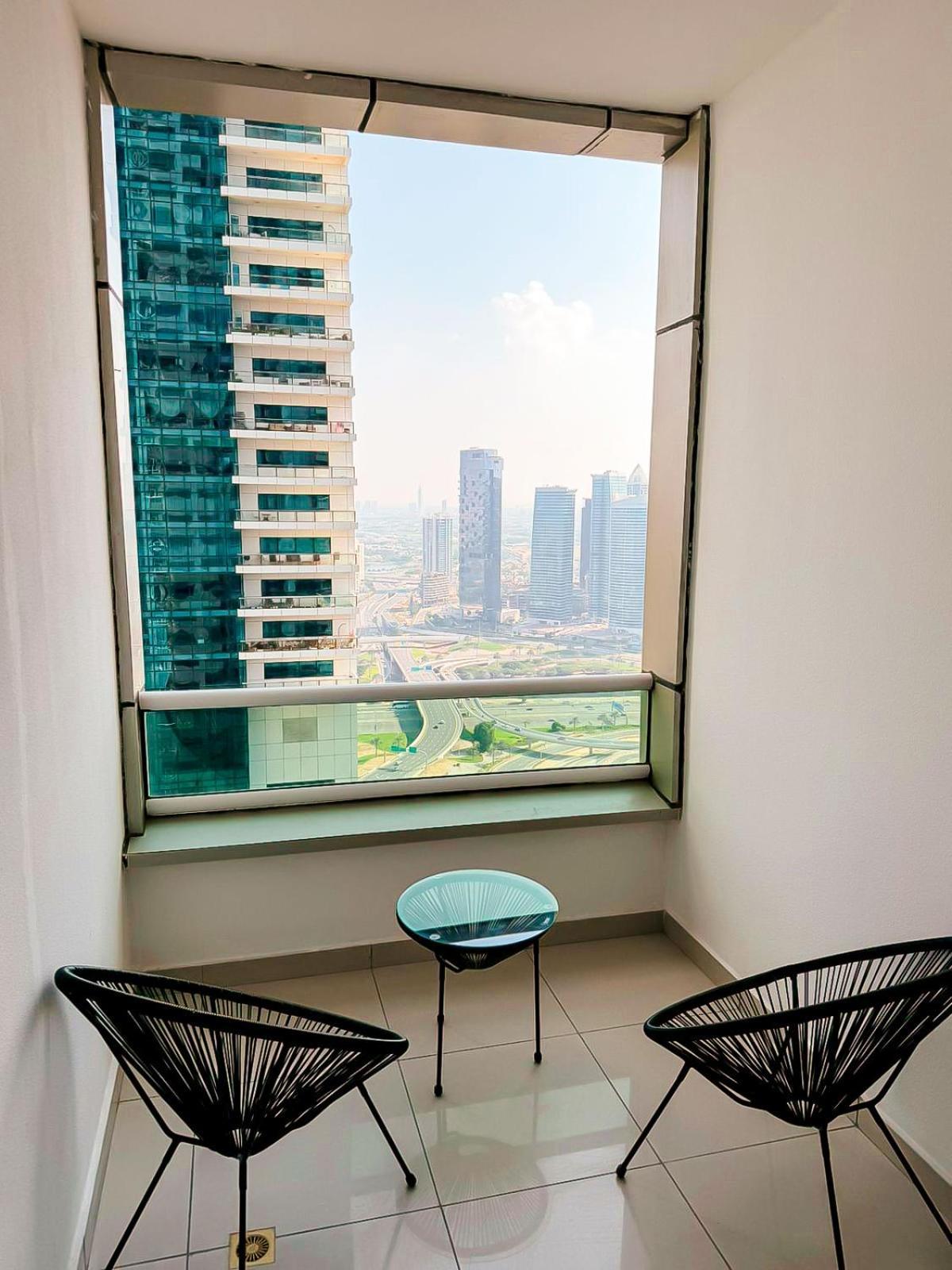 Luxury Modern One Bedroom Apartment At Dubai Marina - Marina Pinnacle Tower Eksteriør billede